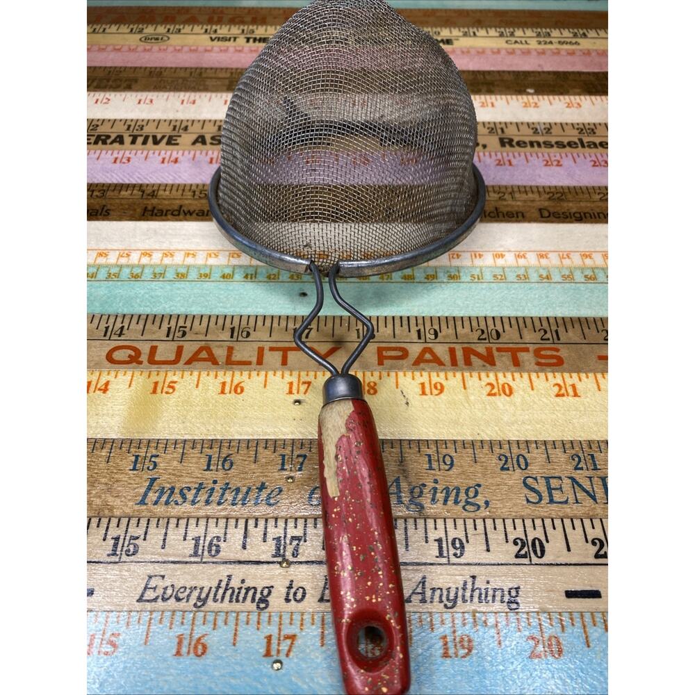 Vintage Kitchen Medium Size Red Wooden Handle Strainer Rustic Farm Decor Cottage - Picture 2 of 7